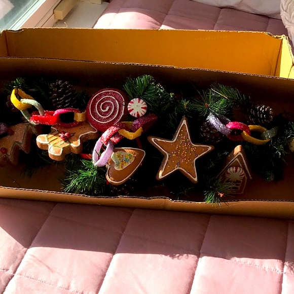 Gingerbread Light Up Swag